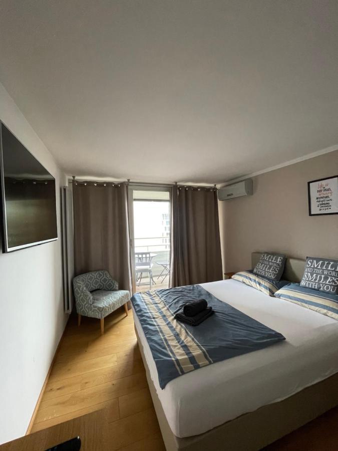 Mr And Mrs Bright 5 Apartman Ljubljana Kültér fotó